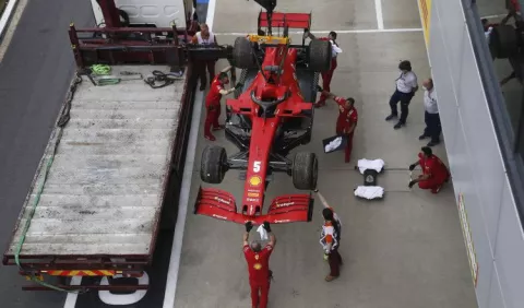 El alemán Sebastian  Vettel vive un calvario en  la actual campaña en la   Fórmula Uno