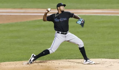 Humberto Mejía deja buena impresión en su debut en las Grandes Ligas