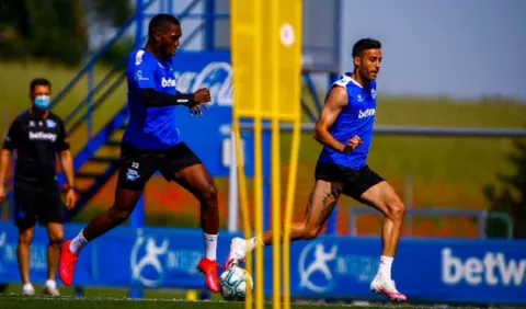 Alavés, donde juega José  Luis 'Pumita' Rodríguez,  detecta tres jugadores positivos de COVID-19