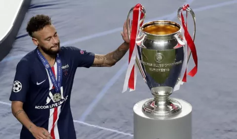 PSG quiere seguir con sus estrellas
