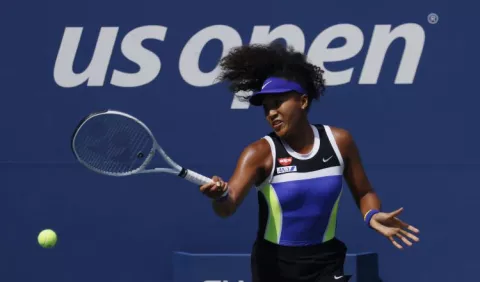 Naomi Osaka  avanza en el US Open y se sorprende por respaldo a mascarillas
