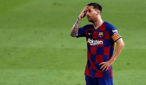 Messi va por una temporada más al Barcelona, pero sin novedad para renovar
