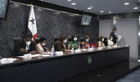 Castigarían penalmente el acoso y abuso político a  las mujeres en Panamá