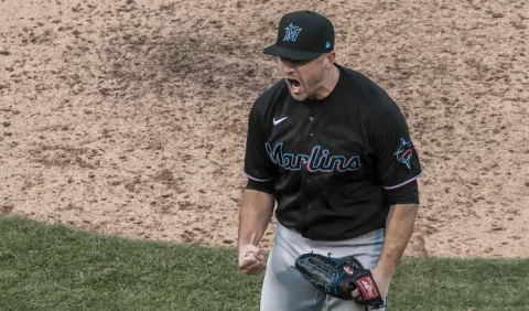 Marlins elimina a Cachorros y enfrentarán a los Bravos en la Serie Divisional de la Nacional