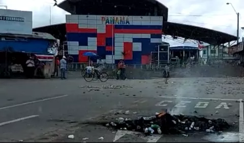 Pérdidas millonarias para el transporte de carga por el cierre en Paso Canoas