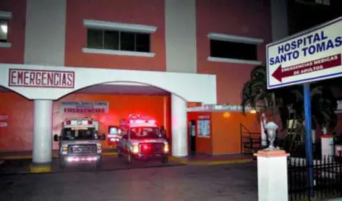 "Humanismo", exigen médicos residentes e internos del Hospital Santo Tomás