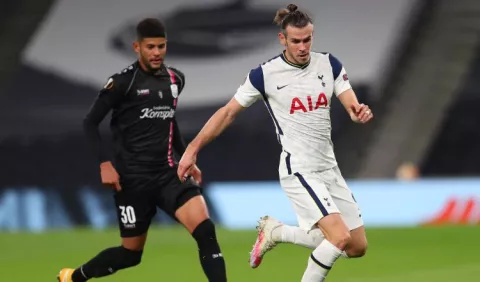 Autogol empaña juego del panameño Andrés Andrade ante Tottenham en Europa League