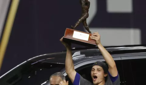 Corey Seager fue el Jugador Más Valioso de la Serie Mundial