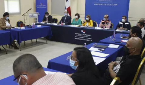 Acuerdan estrategias para atender a más estudiantes
