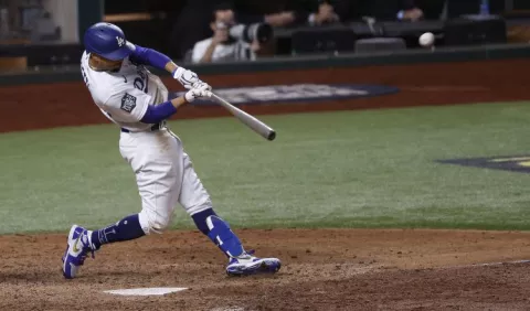 Mookie Betts y Jacob DeGrom entre los finalistas en la Liga Nacional en la carpa grande