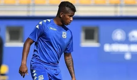 Fidel Escobar con buen debut en Alcorcón en la Segunda División de España