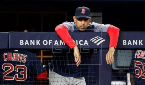 Alex Cora vuelve a dirigir a los Medias Rojas de Boston