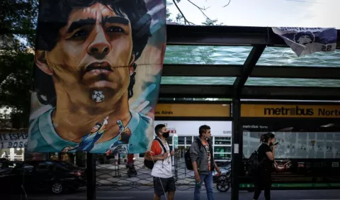 Maradona insiste en dejar el hospital: 'Diego es muy difícil', dice su médico Rodrigo Luque