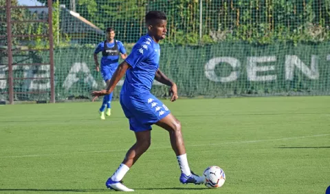 Fidel Escobar de menos a más en  el AD Alcorcón en la Segunda División de España
