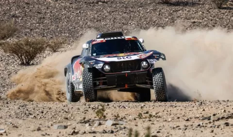 Español Carlos Sainz 'contento' al obtener el primer lugar en la clasificación  del  Rally Dakar
