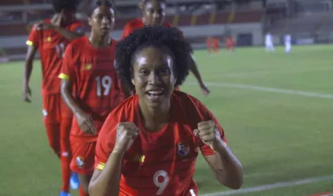 'Nacho' Quintana se compromete en llevar a Panamá al Mundial femenino