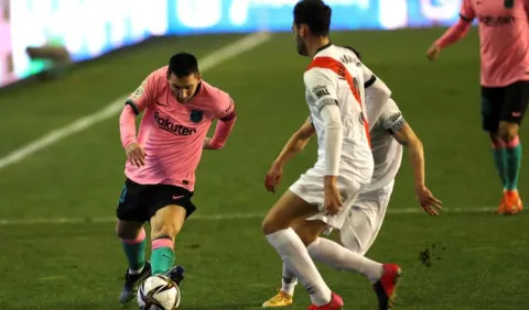 Messi vuelve a resolver; Koeman se muestra feliz