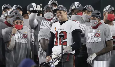 Alcaldesa de Tampa obliga al uso de mascarillas durante semana del Super Bowl