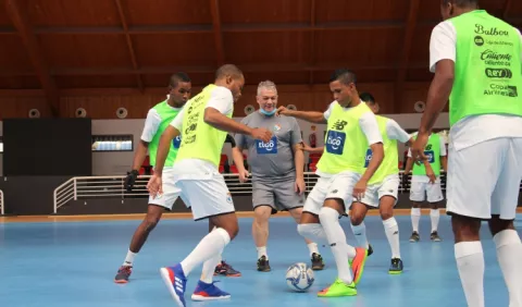Venezolano José Botana debuta con la selección de futsal de Panamá