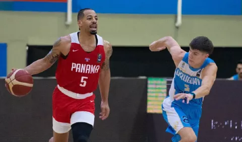 Panamá juega de menos a más y vence a Uruguay