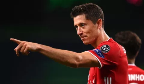Lewandowski no pagó impuesto por publicidad
