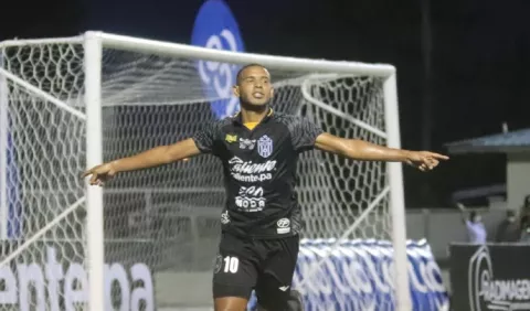 Universitario y CAI se juegan el liderato en la LPF