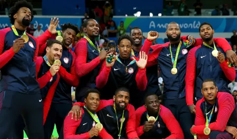 LeBron,  Durant y  Curry lideran la lista en los Estados Unidos
