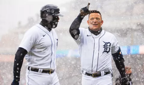 Miguel cabrera  se ubica a cinco jonrones de Lou Gehrig y Fred McGriff