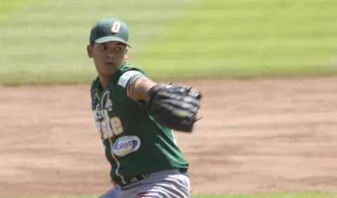 Francisco Cárdenas y José Sianca se combinan, frenan a Colón en el béisbol juvenil