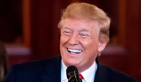 Donald Trump pide boicotear las Grandes Ligas y advierte a compañías