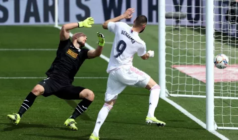 Real Madrid pega al Eibar; mira a 'Reds' en la Champions