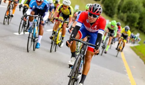 Franklin Archibold sigue entre los diez primero en la Vuelta Colombia