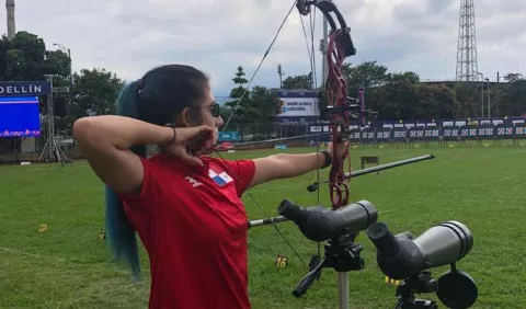 Astrid Barría clasifica a los Panamericanos Junior de Tiro  con Arco