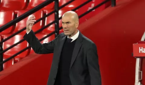 Zidane luego de golear al Granada: 'Todavía hay Liga'