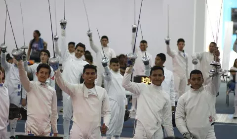 Esgrimistas regresan a competir tras la  larga pausa por la Covid-19