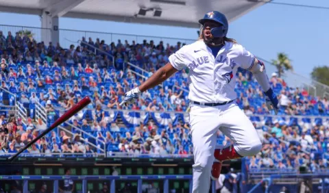 Guerrero Jr.  sigue mostrando  su poder con los Azulejos de Toronto