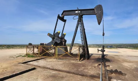 El petróleo de Texas cierra con un descenso