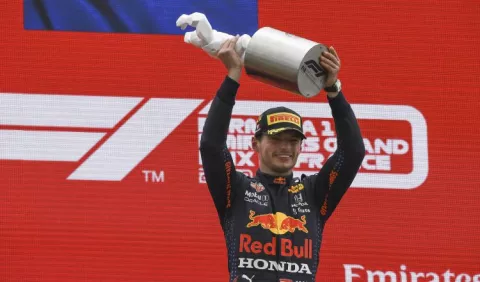 Max Verstappen reina en el Gran Premio de Francia 
