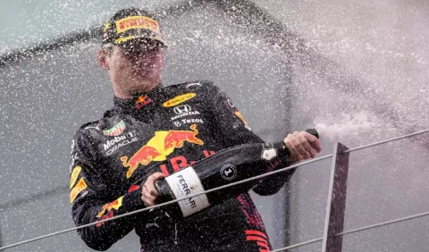 'Mad Max'  Verstappen  pone en riesgo  el favoritismo  de Lewis Hamilton en la Fórmula Uno