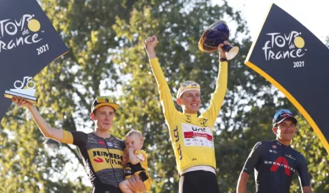 Tadej Pogacar hace historia en el Tour de Francia