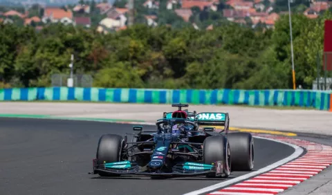 Lewis Hamilton: 'Me estaba asando, creo que habré perdido unos tres kilos'