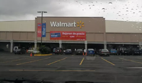 Walmart  encabeza  la lista de las empresas con más ingresos en todo el mundo