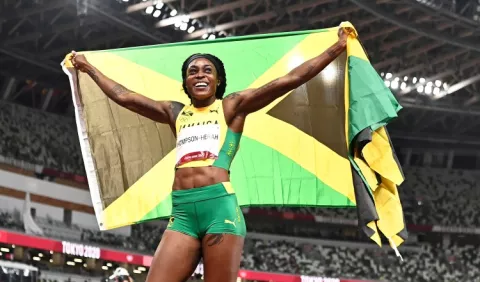 Elaine Thompson-Herah, otro oro, ahora en los 200 metros planos