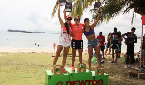  Armando Abaunza y la argentina María Florencia Fraga brillan, en el Triatlón de Sherman