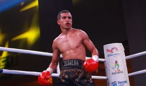 Orlando 'El Jaguar' Peñalba  deja duda en su triunfo sobre Gilberto 'El Cacique' Pedroza