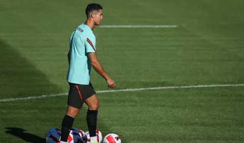 Cristiano Ronaldo se roba las miradas en los entrenamientos de Portugal