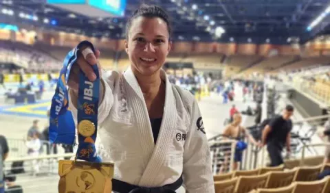 Rosanía gana oro y  cumple su sueño en Panamericano de Jiu Jitsu