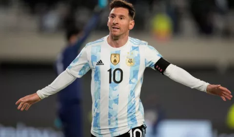 Lionel Messi supera al astro brasileño Pelé 