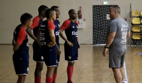 José Botana pide mayor concentración a Panamá para debut en  Mundial de Futsal