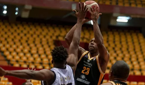 Correcaminos de Colón  defiende su invicto ante Panteras en la LPB